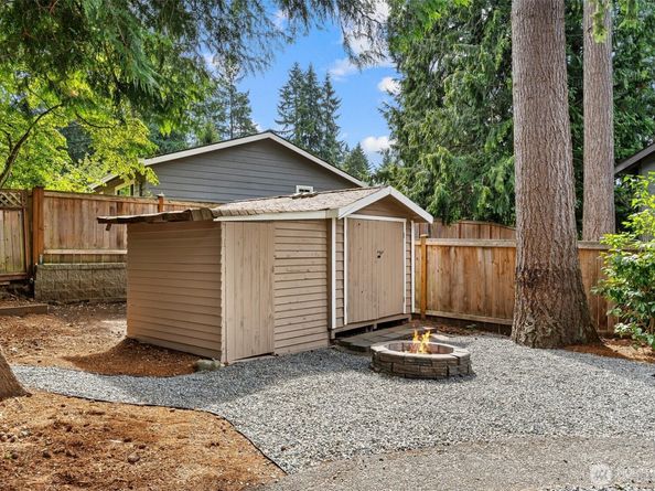 16915 NE 98th Court, Redmond WA 98052