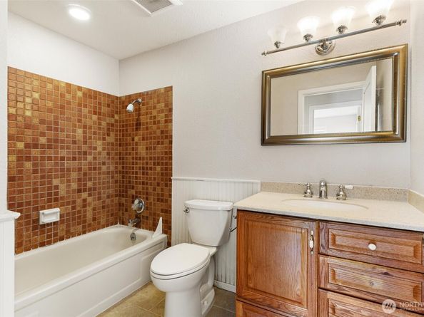 16915 NE 98th Court, Redmond WA 98052