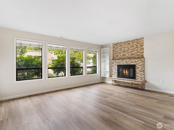16915 NE 98th Court, Redmond WA 98052