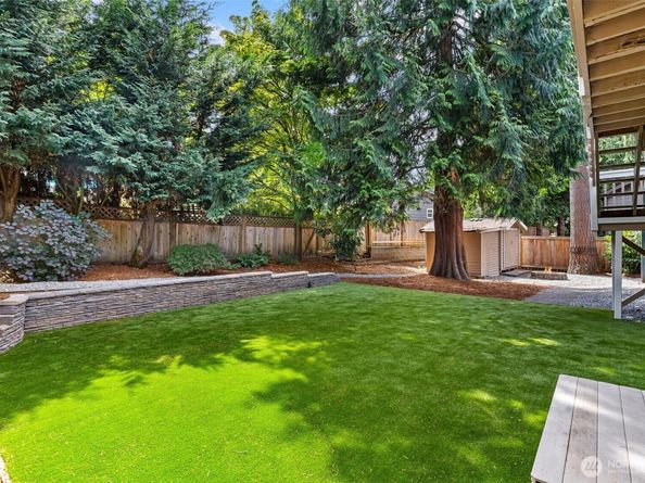 16915 NE 98th Court, Redmond WA 98052