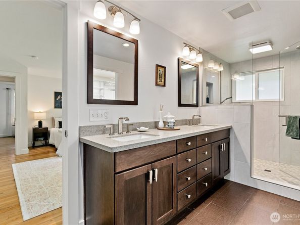 15916 SE 42nd Place, Bellevue WA 98006