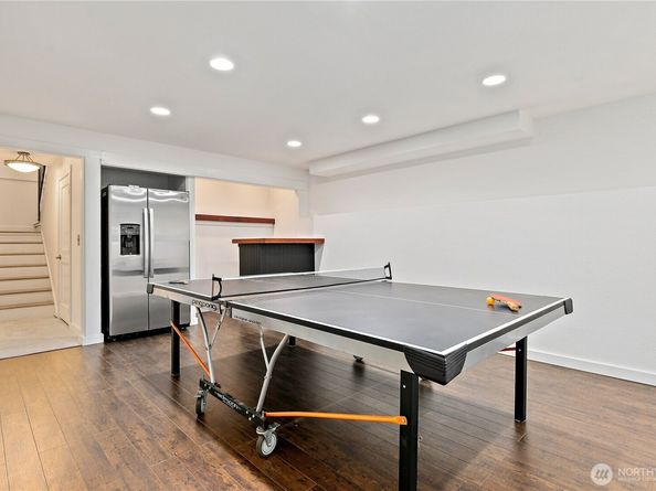 15916 SE 42nd Place, Bellevue WA 98006