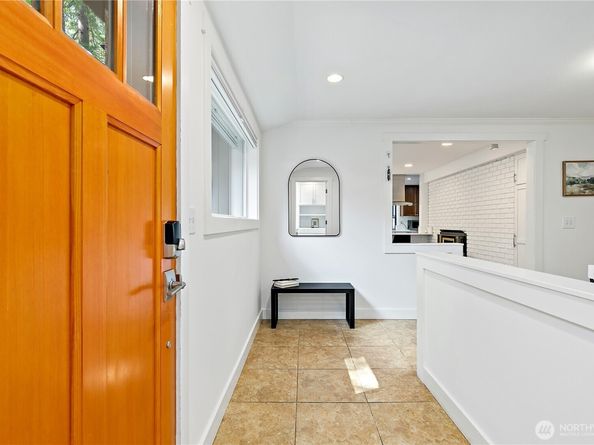15916 SE 42nd Place, Bellevue WA 98006