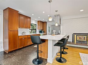 15916 SE 42nd Place, Bellevue WA 98006