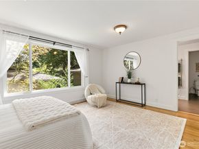 15916 SE 42nd Place, Bellevue WA 98006