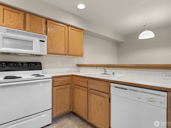1001 W Casino Road F105, Everett WA 98204