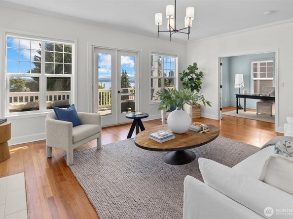1612 37th Avenue, Seattle WA 98122