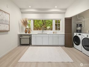 8604 NE 124th Street, Kirkland WA 98034