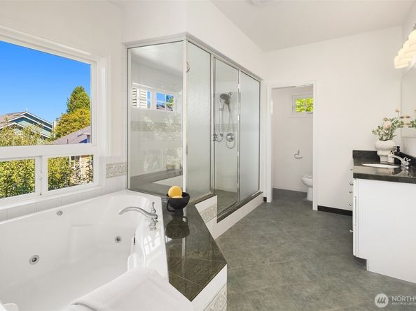 8604 NE 124th Street, Kirkland WA 98034
