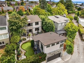 2563 W Viewmont Way W, Seattle WA 98199