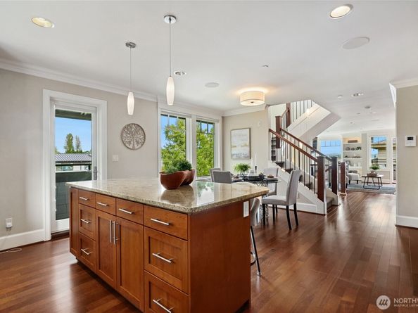 506 Lakeside Avenue S W1, Seattle WA 98144