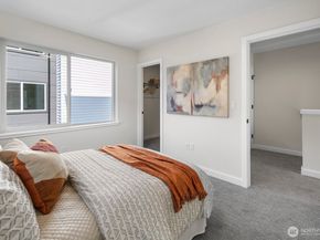 1748 B NW 62nd Street, Seattle WA 98107