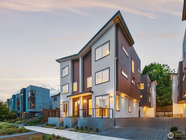 1748 B NW 62nd Street, Seattle WA 98107