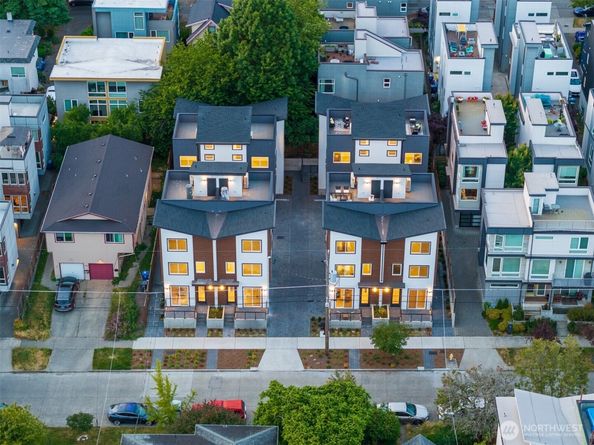 1748 B NW 62nd Street, Seattle WA 98107