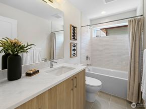1748 B NW 62nd Street, Seattle WA 98107