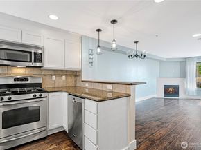 1408 NW 64th St B, Seattle WA 98107