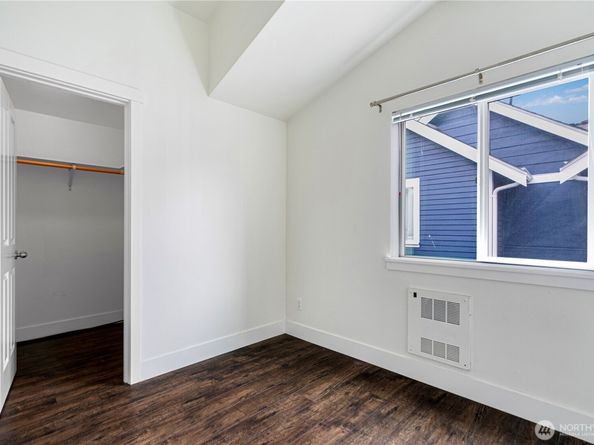 1408 NW 64th St B, Seattle WA 98107