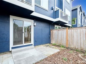 1408 NW 64th St B, Seattle WA 98107