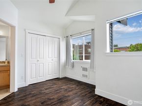 1408 NW 64th St B, Seattle WA 98107