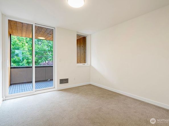 8553 Midvale Avenue N C, Seattle WA 98103