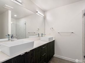 8553 Midvale Avenue N C, Seattle WA 98103