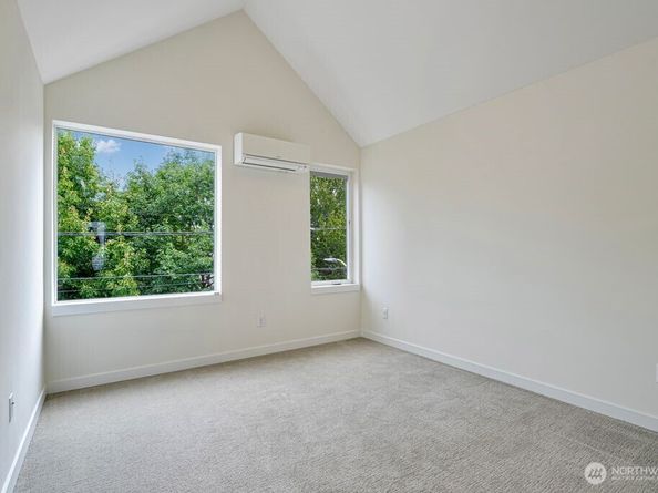 8553 Midvale Avenue N C, Seattle WA 98103