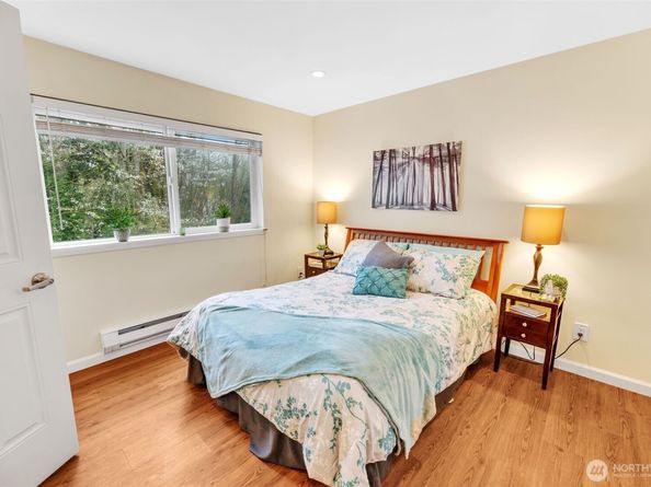 975 Aberdeen Avenue NE F207, Renton WA 98056