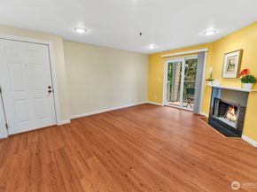 975 Aberdeen Avenue NE F207, Renton WA 98056