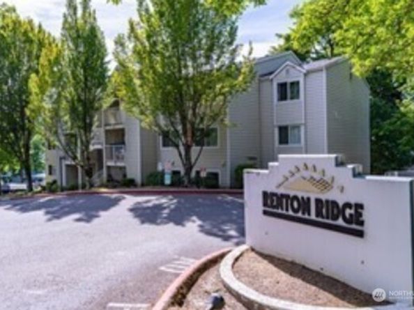 975 Aberdeen Avenue NE F207, Renton WA 98056