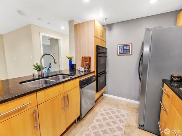 975 Aberdeen Avenue NE F207, Renton WA 98056