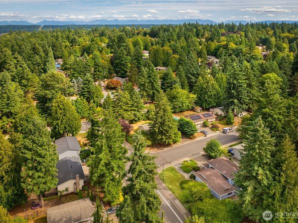 10925 165th Place NE, Redmond WA 98052