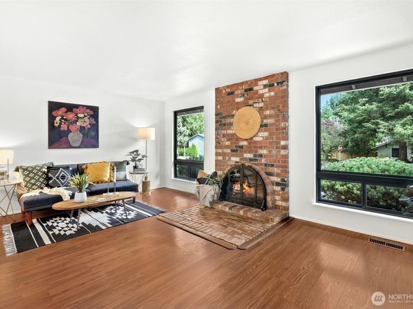 10925 165th Place NE, Redmond WA 98052
