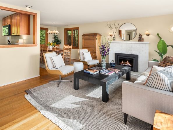 2650 Perkins Lane W, Seattle WA 98199