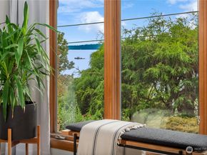 2650 Perkins Lane W, Seattle WA 98199