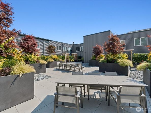 701 1st Avenue N 403, Seattle WA 98109