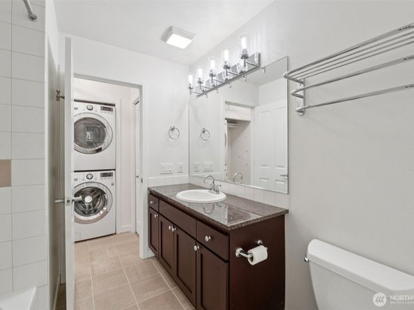 701 1st Avenue N 403, Seattle WA 98109