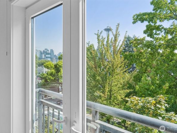 701 1st Avenue N 403, Seattle WA 98109