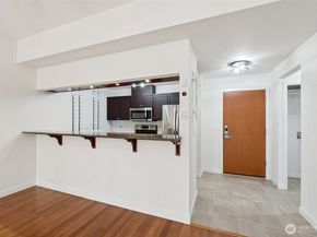 701 1st Avenue N 403, Seattle WA 98109