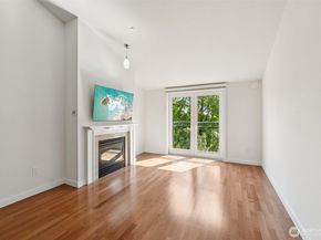 701 1st Avenue N 403, Seattle WA 98109