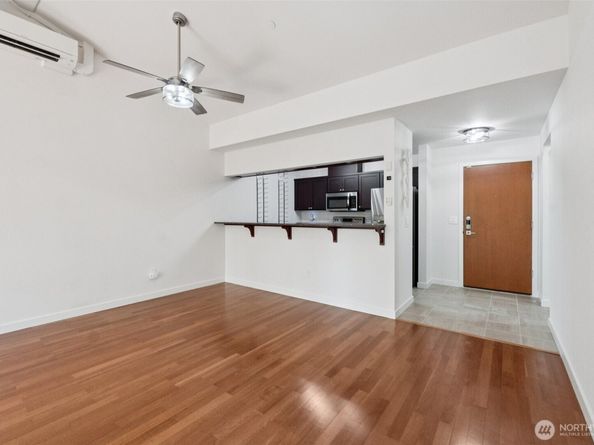 701 1st Avenue N 403, Seattle WA 98109