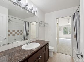 701 1st Avenue N 403, Seattle WA 98109