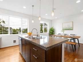 15720 Manor Way E5, Lynnwood WA 98087