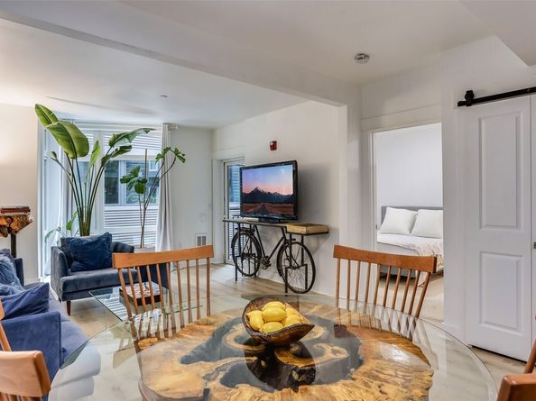 699 John Street 306, Seattle WA 98109