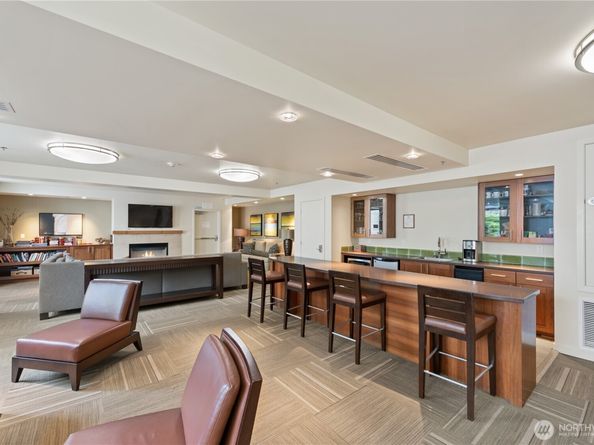 15100 6th Avenue SW 325, Burien WA 98166