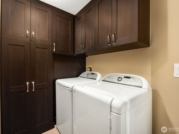 615 6th Street 201, Kirkland WA 98033
