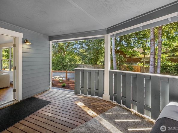 1574 NE Park View Drive 1, Bainbridge Island WA 98110