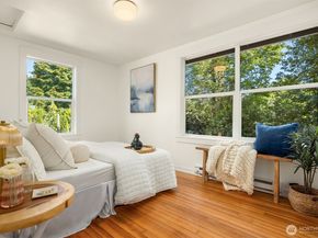 1574 NE Park View Drive 1, Bainbridge Island WA 98110