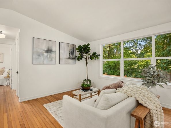 1574 NE Park View Drive 1, Bainbridge Island WA 98110