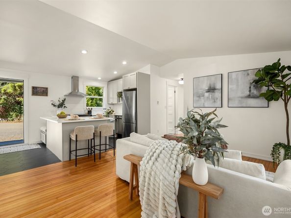 1574 NE Park View Drive 1, Bainbridge Island WA 98110