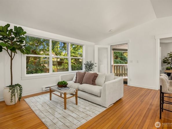 1574 NE Park View Drive 1, Bainbridge Island WA 98110